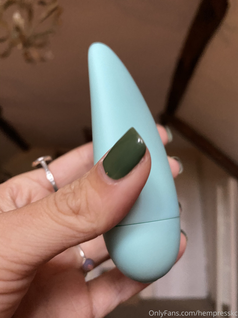 Photo by hempresskc published on October 16,2023 23:43:12 - BestThots