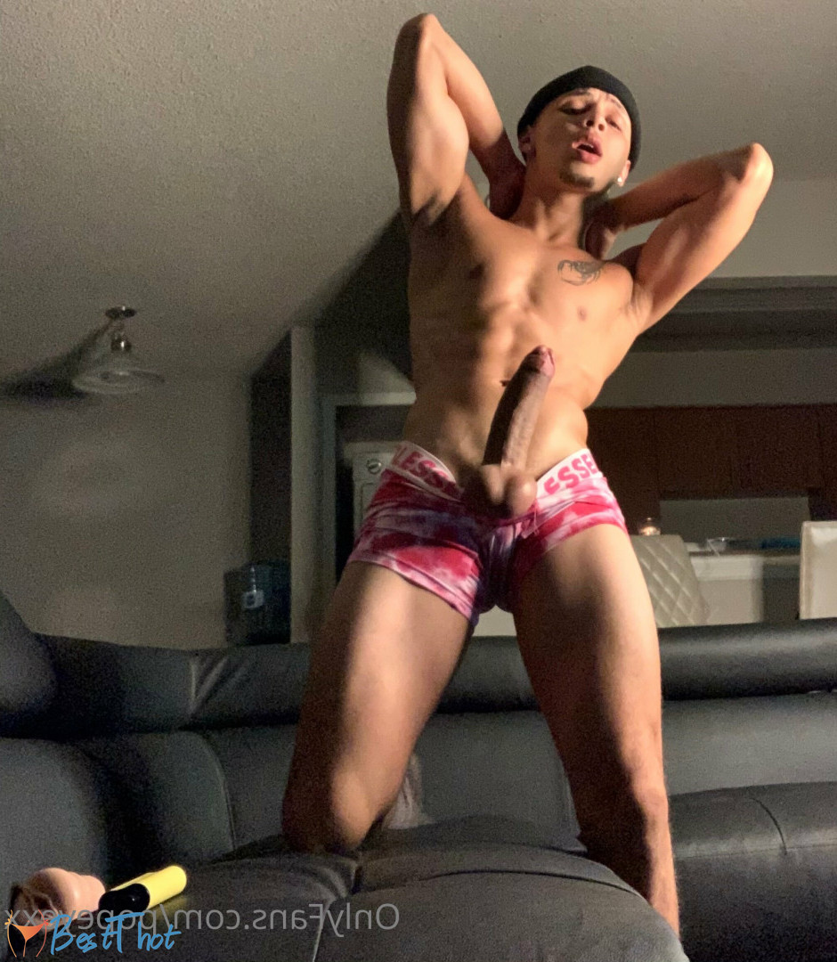 Photo by popeyexx published on December 26,2024 01:19:01 - BestThots