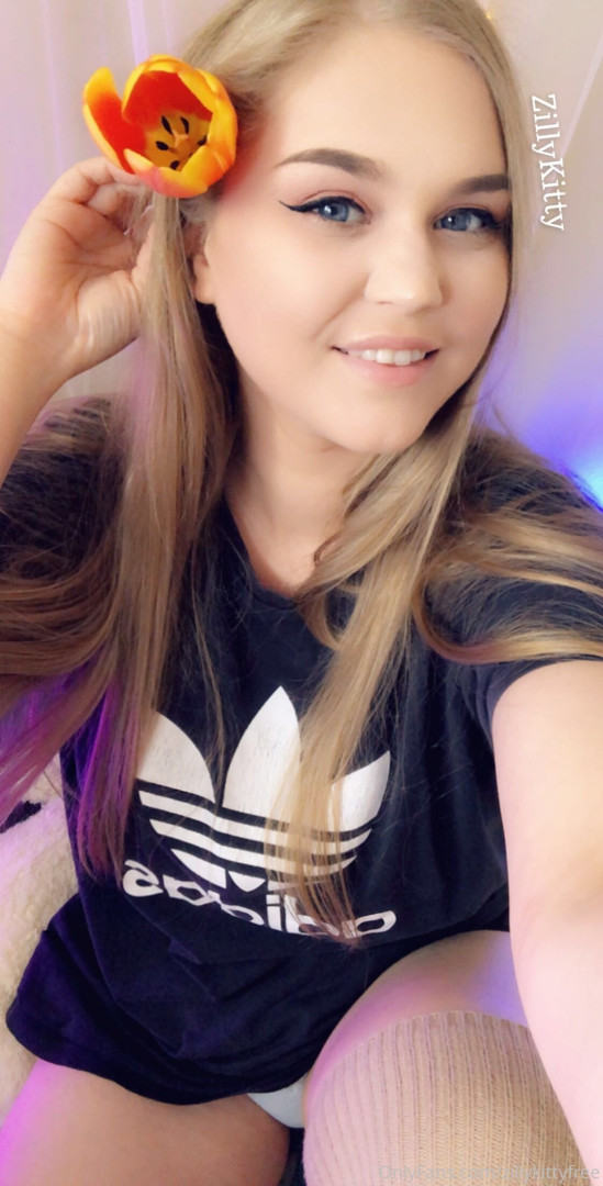 Photo by zillykittyfree published on October 11,2023 00:31:27 - BestThots