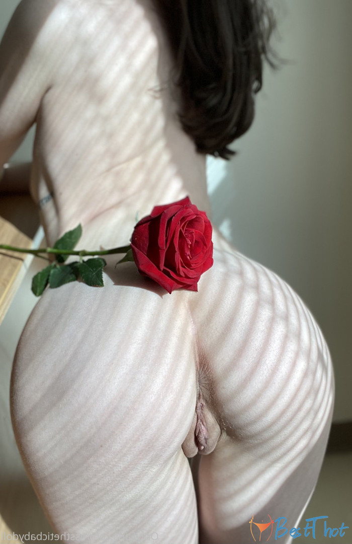 Photo by k1nkykitty published on December 31,2024 12:15:45 - BestThots
