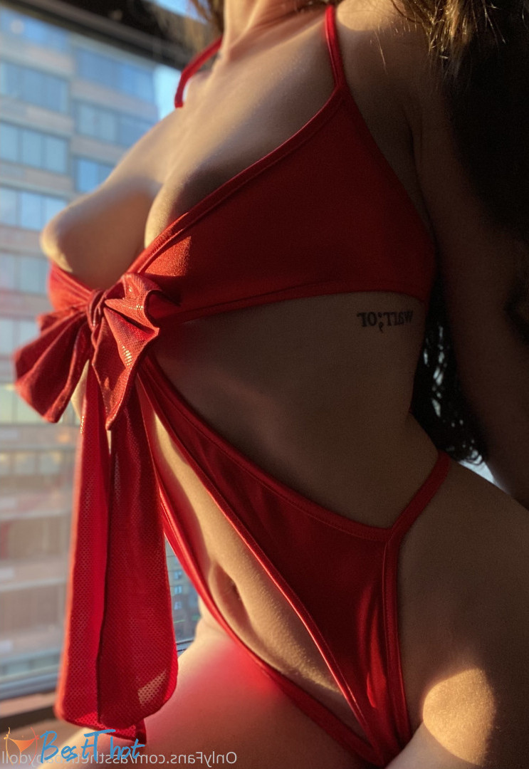 Photo by k1nkykitty published on December 31,2024 15:18:32 - BestThots