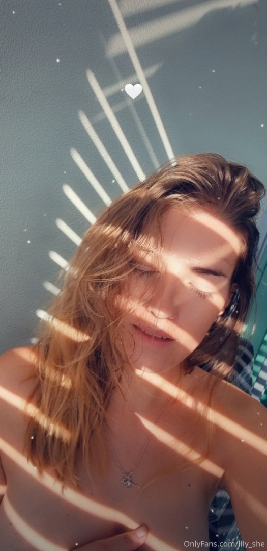 Photo by lily_she published on October 15,2023 23:12:53 - BestThots