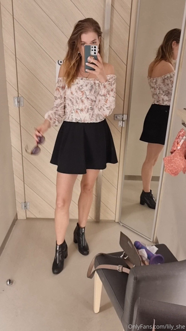 Photo by lily_she published on October 15,2023 23:14:05 - BestThots