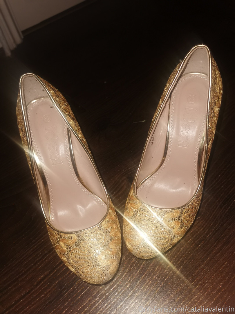 Photo by cataliavalentin published on June 10,2023 18:55:21 - BestThots