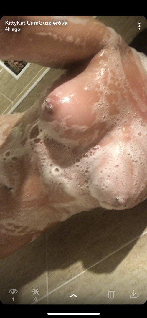 Photo by cataliavalentin published on June 10,2023 18:57:11 - BestThots