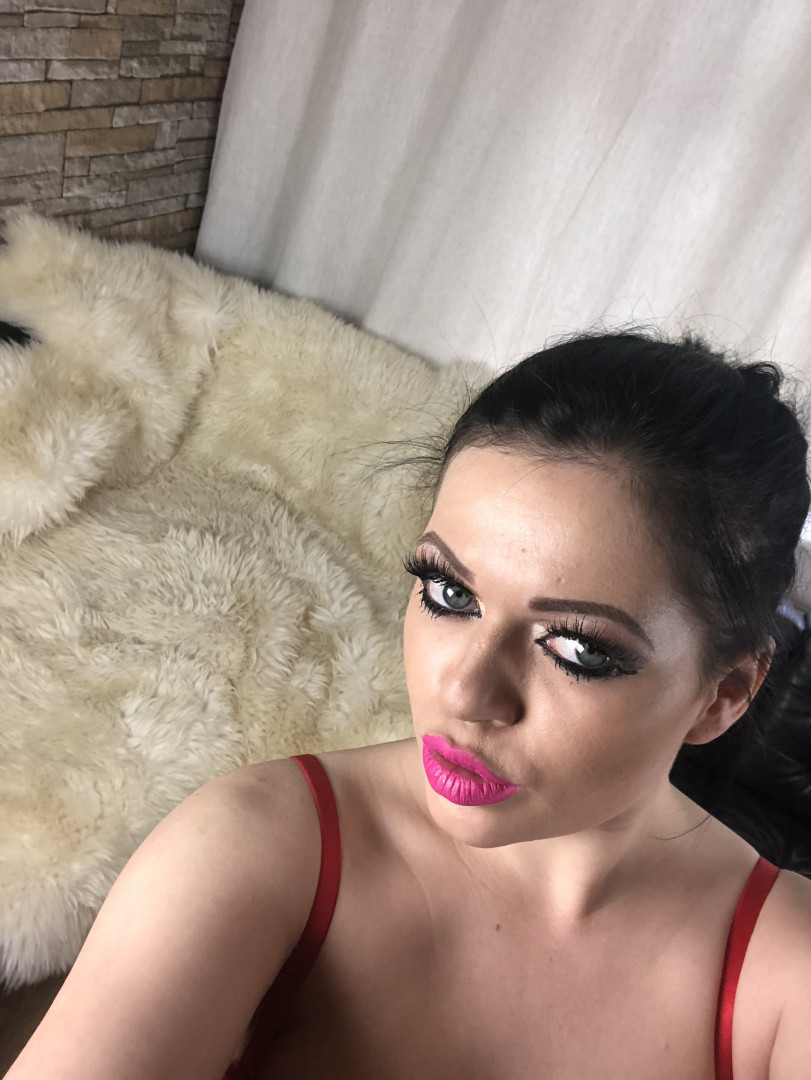 Photo by cataliavalentin published on June 10,2023 18:57:13 - BestThots