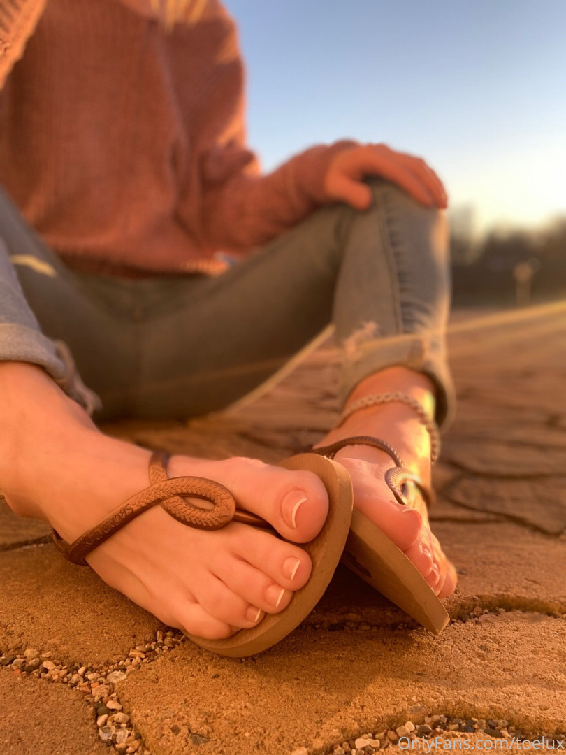 Photo by toeluxx published on May 16,2023 16:25:49 - BestThots