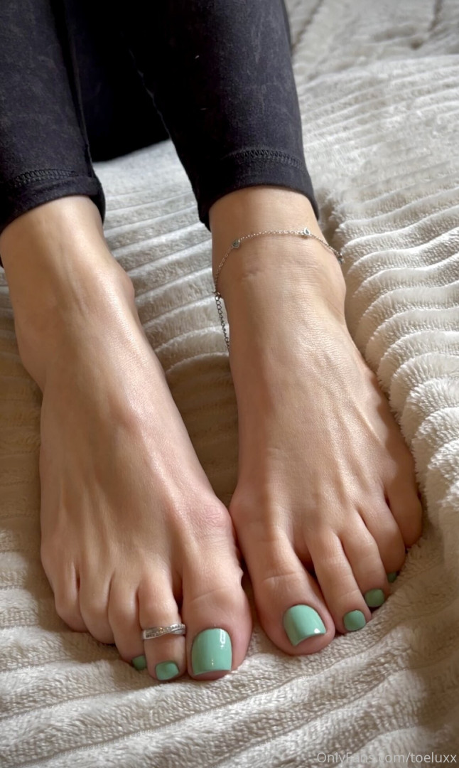 Photo by toeluxx published on May 16,2023 16:30:17 - BestThots