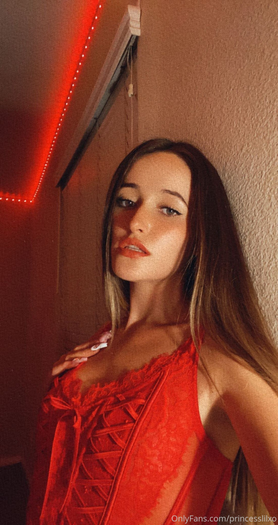 Photo by princesslilxo published on October 16,2023 06:48:42 - BestThots
