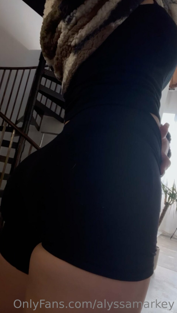 Photo by alyssamarkey published on November 20,2023 04:43:32 - BestThots