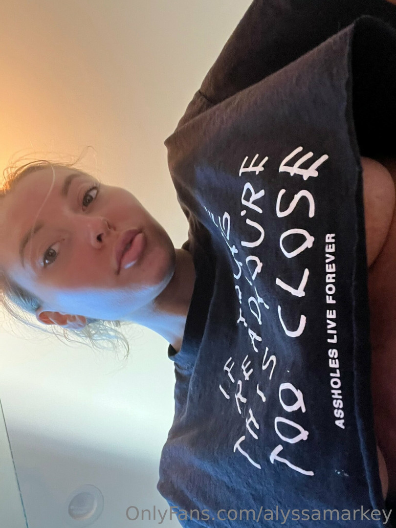 Photo by alyssamarkey published on November 20,2023 04:43:33 - BestThots