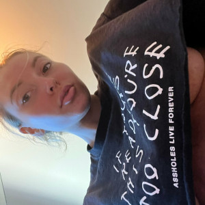 alyssamarkey #8373913