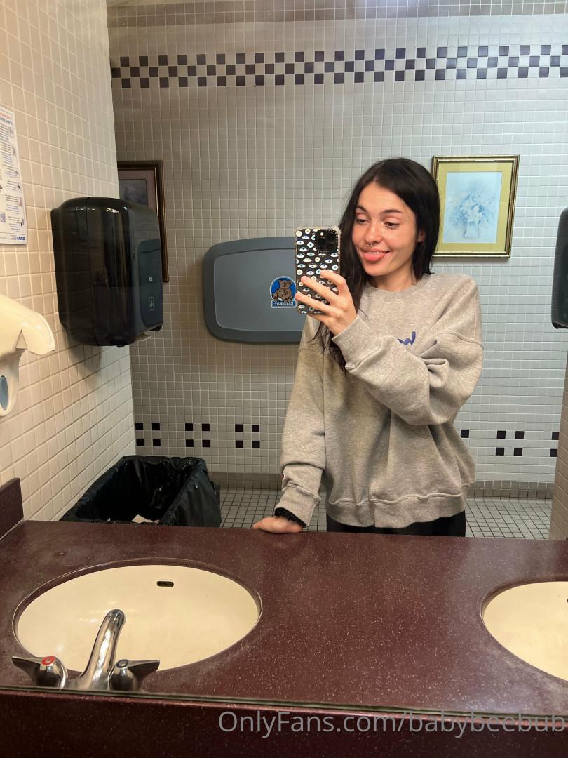 Photo by babybeebub published on November 29,2023 13:05:14 - BestThots