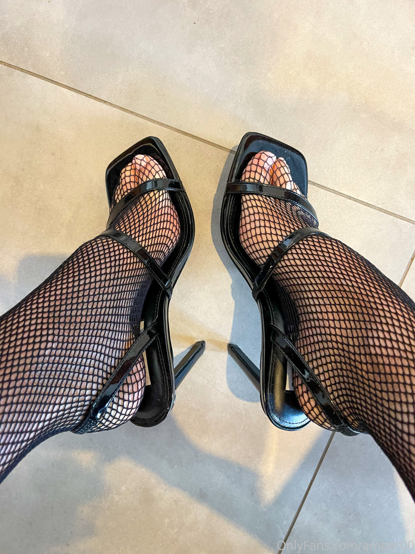Photo by amber00 published on November 20,2023 17:54:03 - BestThots