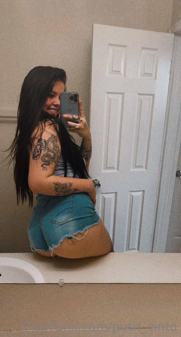 Photo by putri_cinta published on August 17,2023 16:42:47 - BestThots