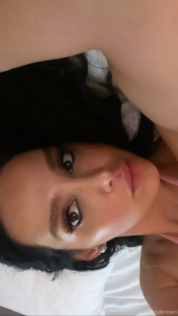 Photo by amyanderssen published on November 21,2023 20:36:57 - BestThots