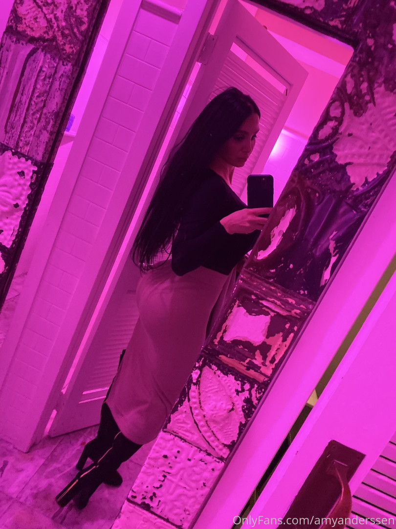 Photo by amyanderssen published on November 21,2023 20:37:15 - BestThots