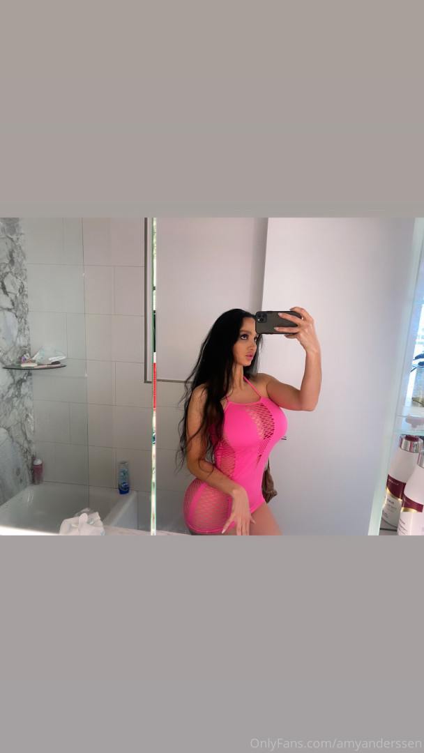 Photo by amyanderssen published on November 21,2023 20:37:42 - BestThots