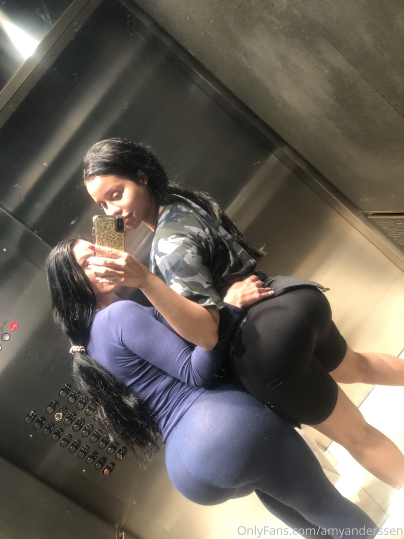 Photo by amyanderssen published on November 21,2023 20:37:46 - BestThots