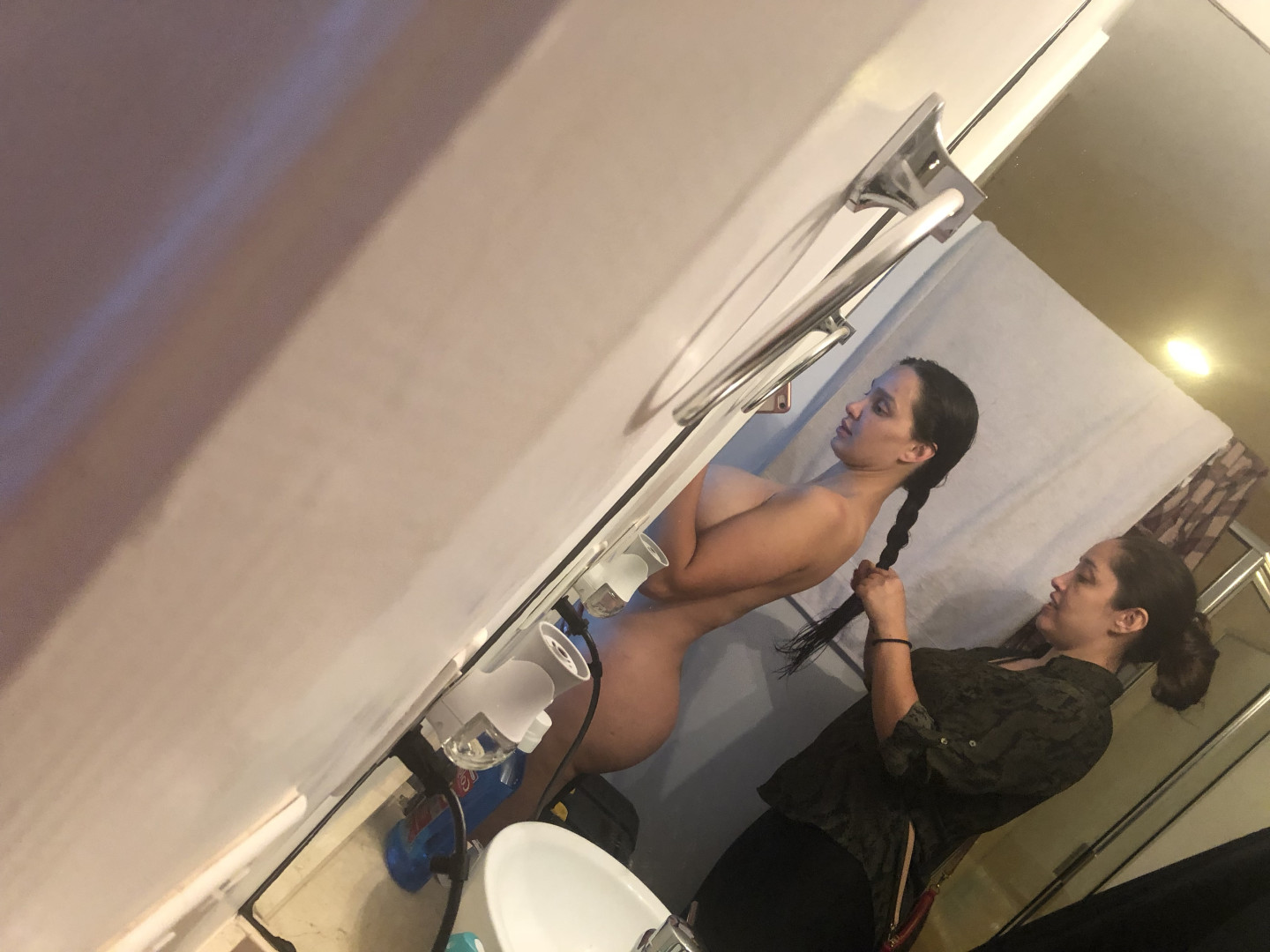 Photo by amyanderssen published on November 21,2023 20:38:04 - BestThots