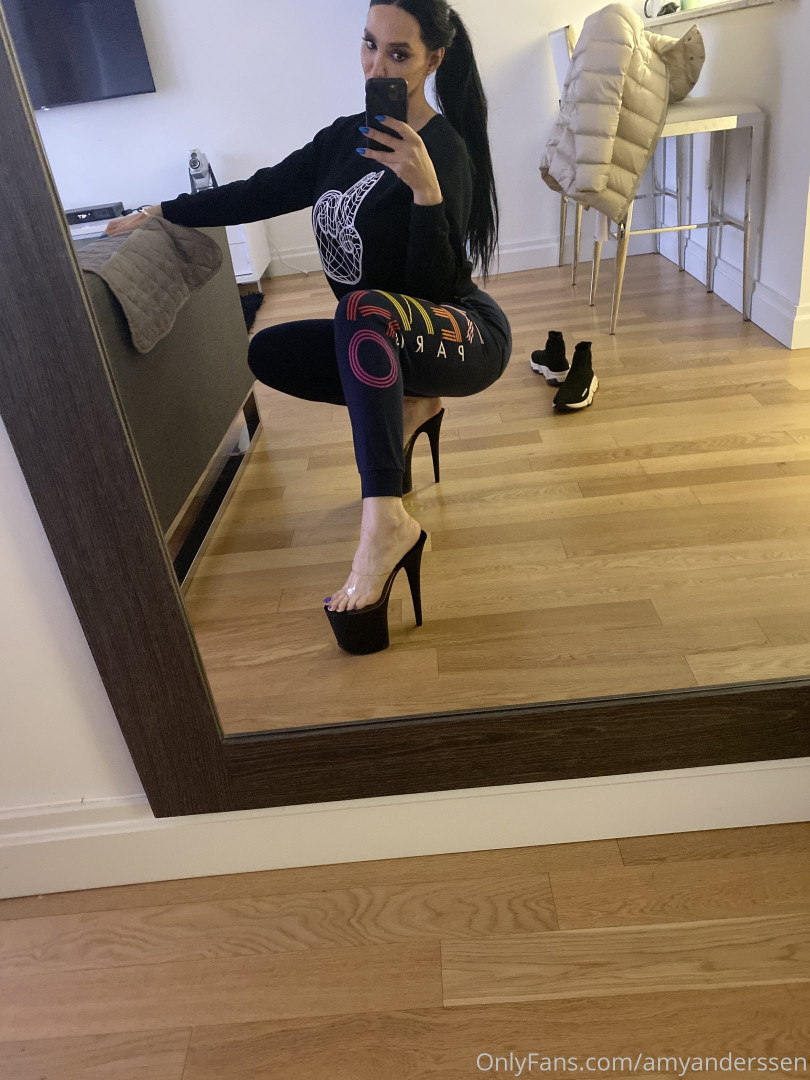 Photo by amyanderssen published on November 21,2023 20:39:34 - BestThots