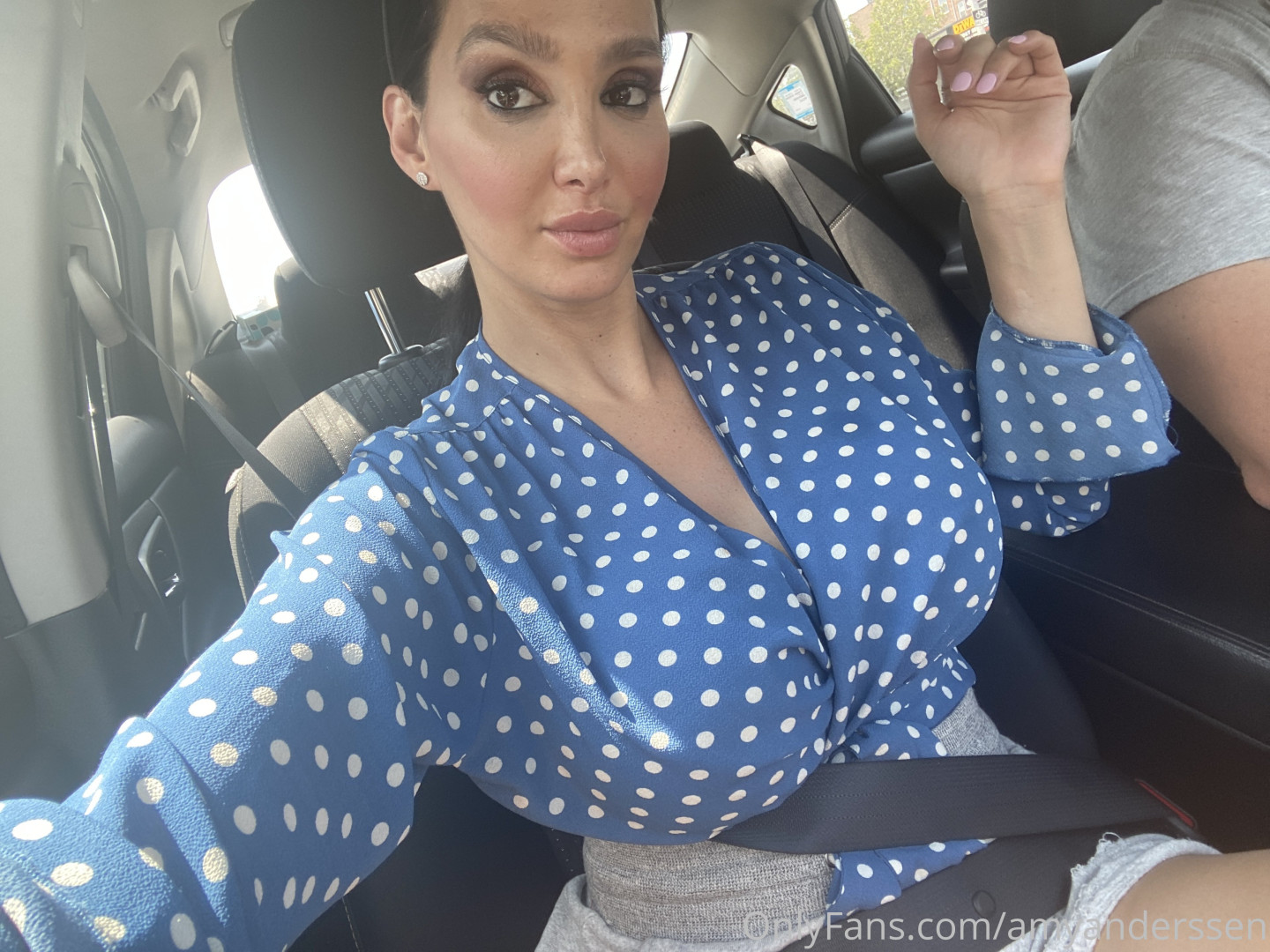 Photo by amyanderssen published on November 21,2023 20:40:20 - BestThots