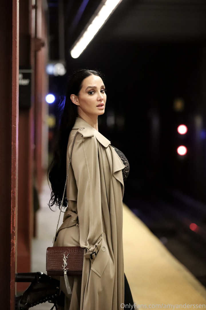 Photo by amyanderssen published on November 21,2023 20:41:08 - BestThots