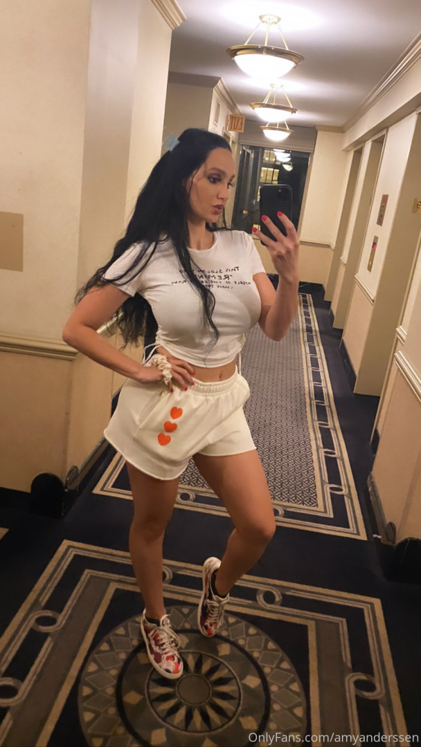 Photo by amyanderssen published on November 21,2023 20:41:48 - BestThots