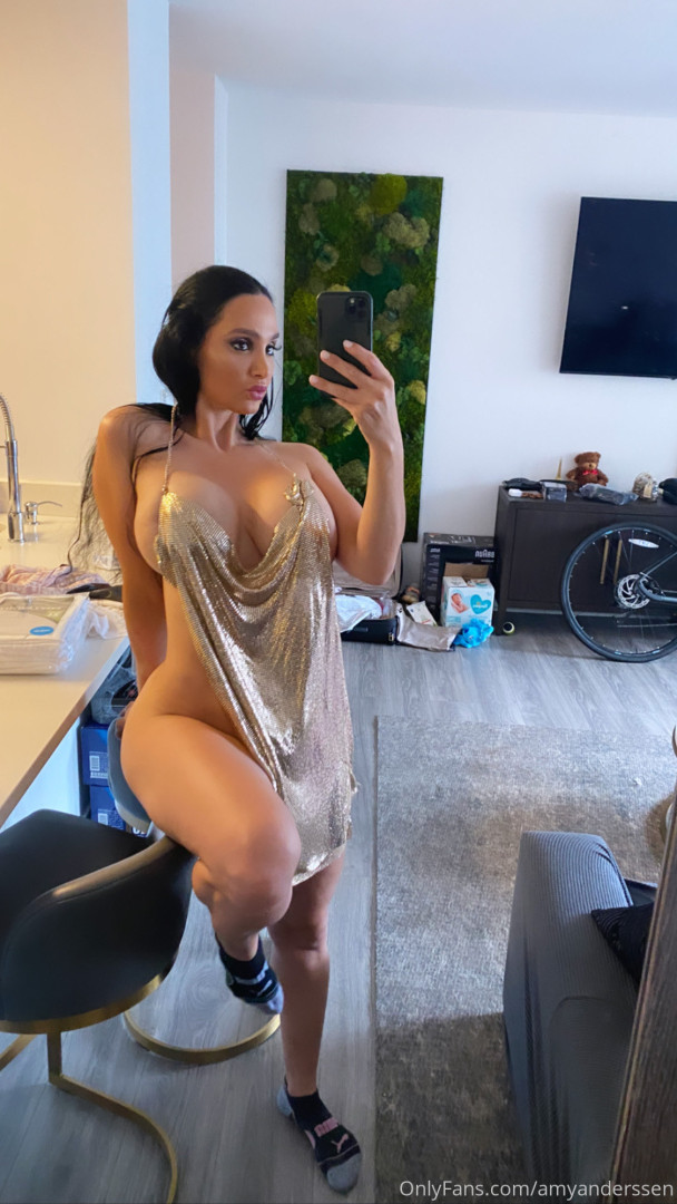 Photo by amyanderssen published on November 21,2023 20:41:56 - BestThots