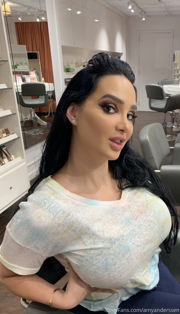 Photo by amyanderssen published on November 21,2023 20:53:22 - BestThots