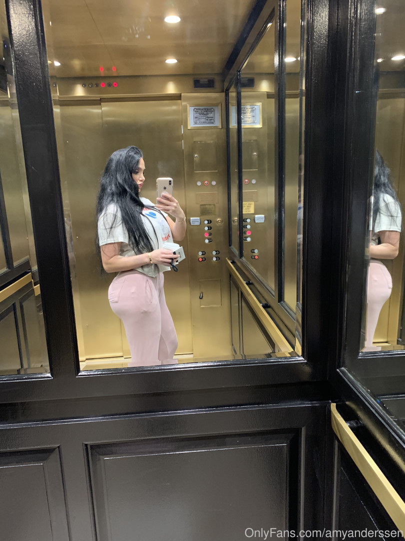 Photo by amyanderssen published on November 21,2023 20:53:39 - BestThots