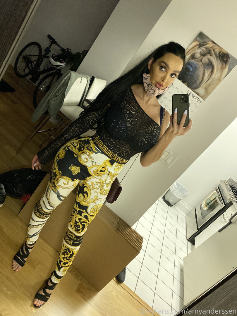 Photo by amyanderssen published on November 21,2023 20:54:07 - BestThots