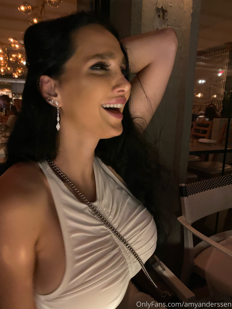 Photo by amyanderssen published on November 21,2023 20:54:30 - BestThots