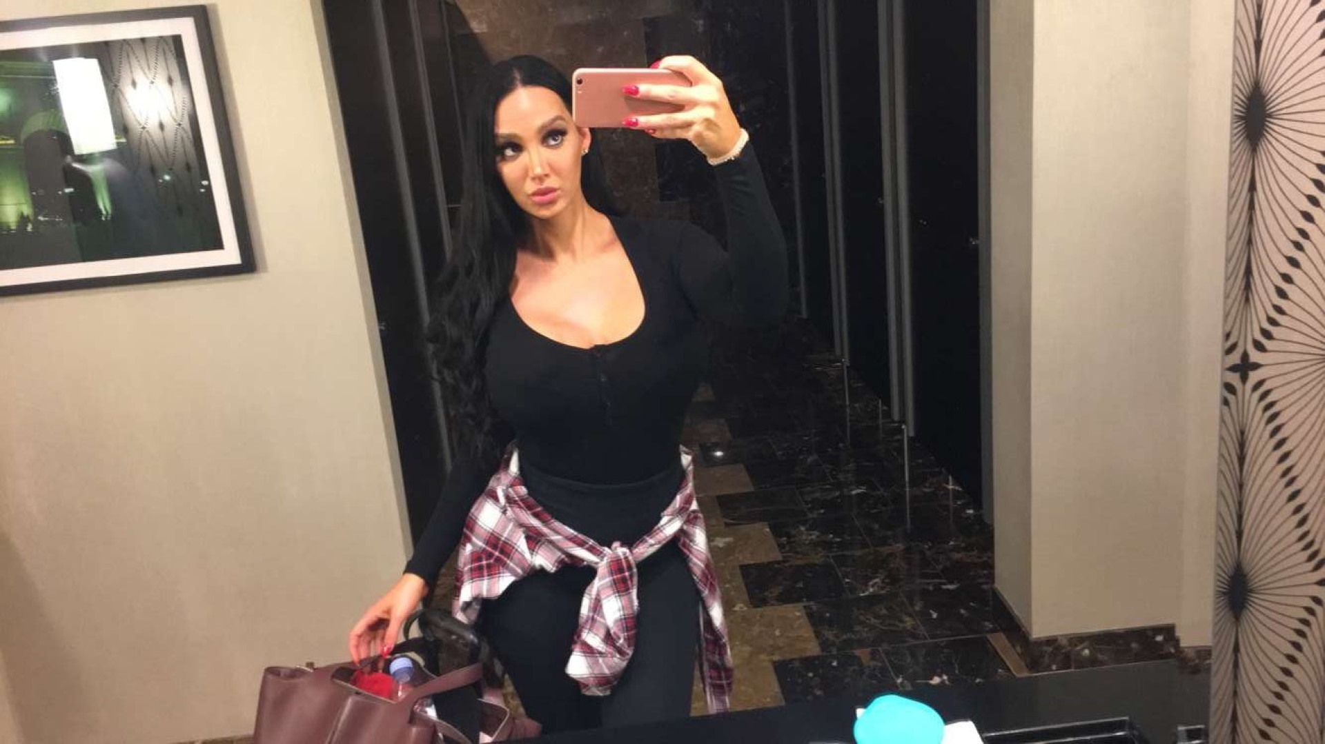 Photo by amyanderssen published on November 21,2023 20:55:16 - BestThots