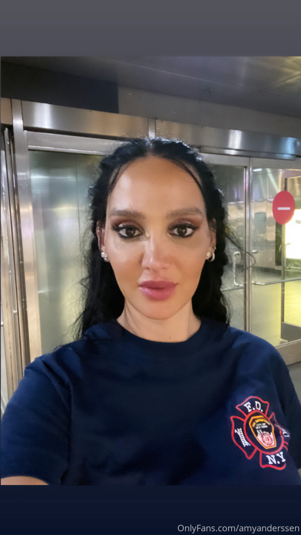 Photo by amyanderssen published on November 21,2023 20:56:08 - BestThots