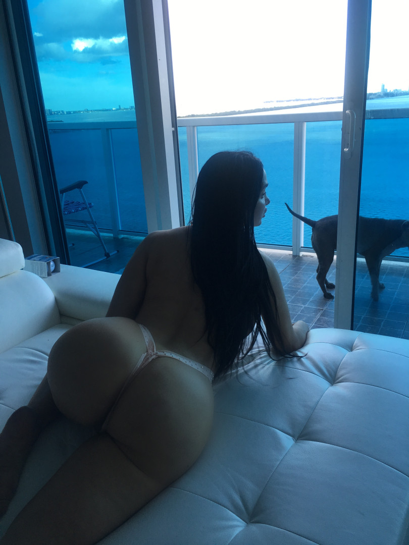 Photo by amyanderssen published on November 21,2023 20:56:38 - BestThots