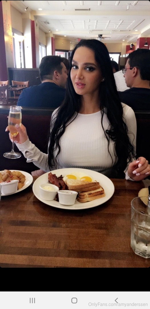 Photo by amyanderssen published on November 21,2023 20:57:05 - BestThots