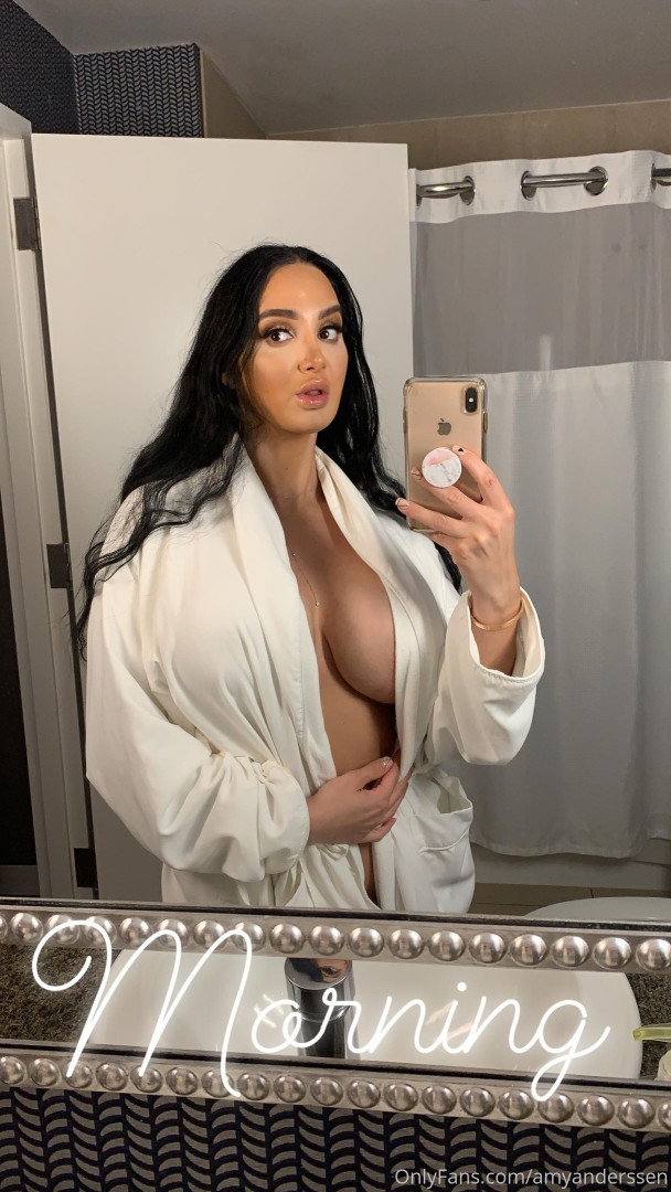 Photo by amyanderssen published on November 21,2023 20:57:40 - BestThots