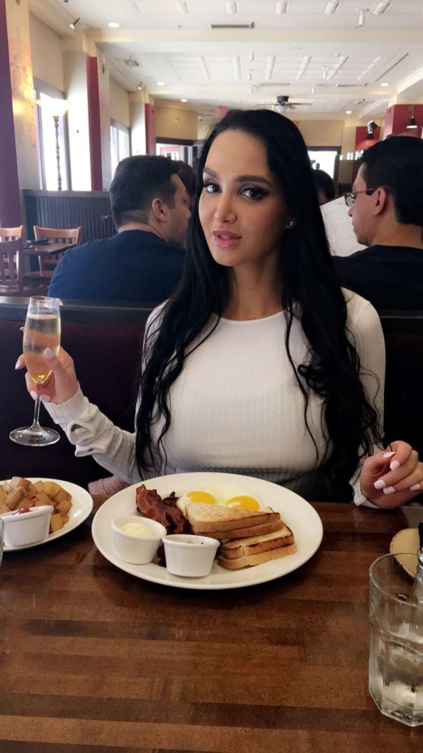 Photo by amyanderssen published on November 21,2023 20:57:46 - BestThots