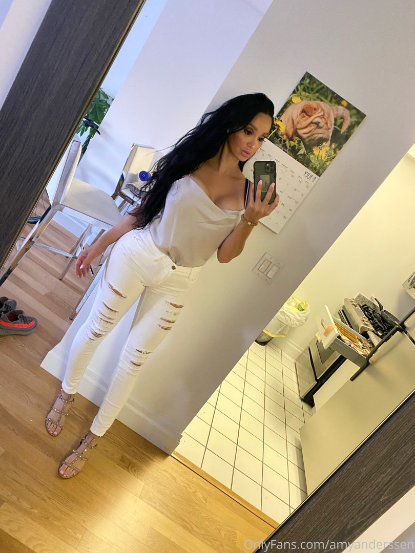 Photo by amyanderssen published on November 21,2023 20:57:54 - BestThots
