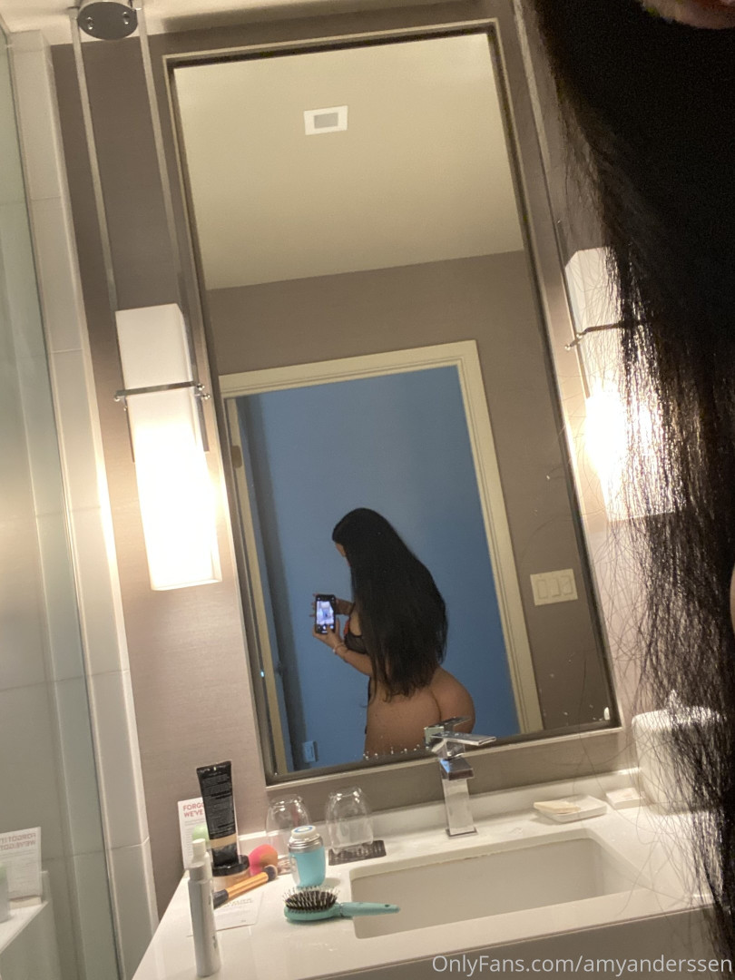 Photo by amyanderssen published on November 21,2023 20:58:17 - BestThots
