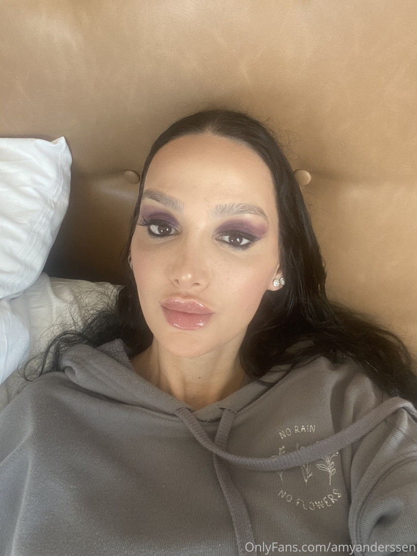 Photo by amyanderssen published on November 21,2023 20:58:27 - BestThots