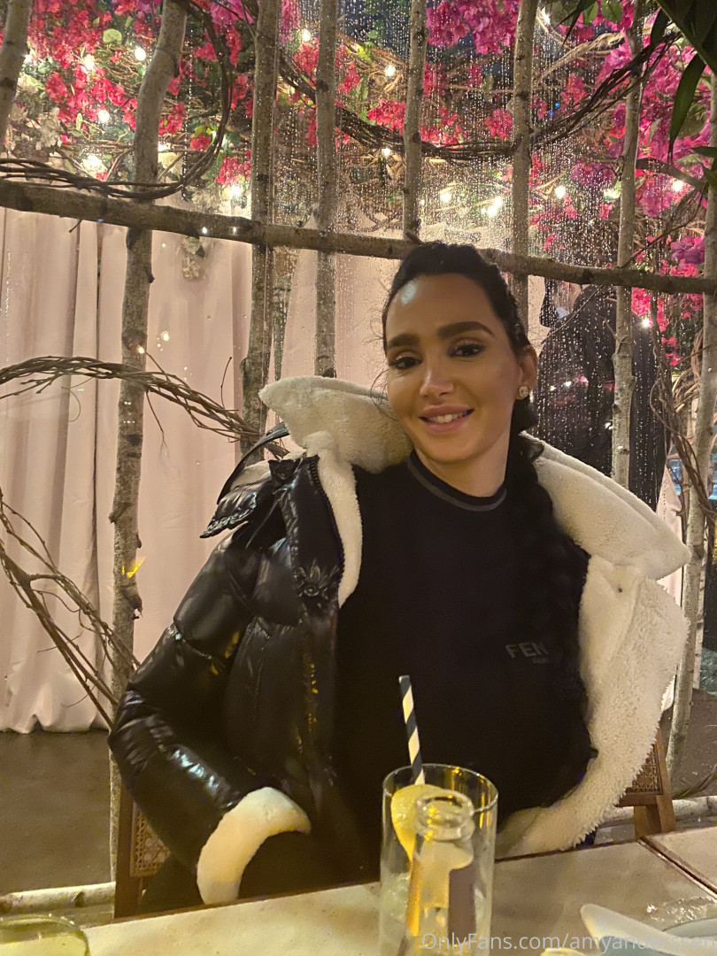 Photo by amyanderssen published on November 21,2023 20:59:35 - BestThots