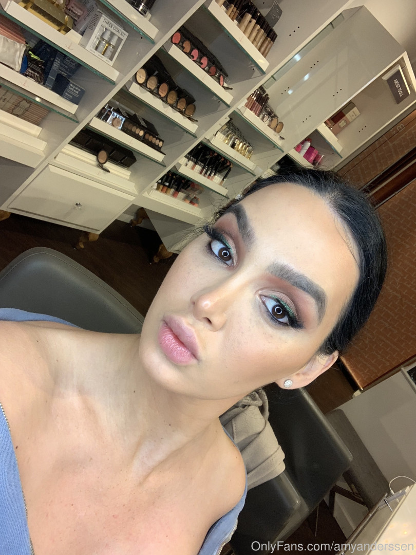 Photo by amyanderssen published on November 21,2023 21:01:07 - BestThots