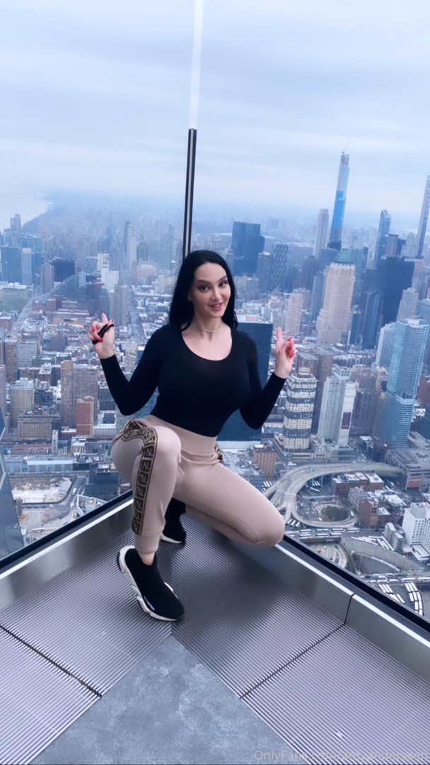 Photo by amyanderssen published on November 21,2023 21:01:21 - BestThots