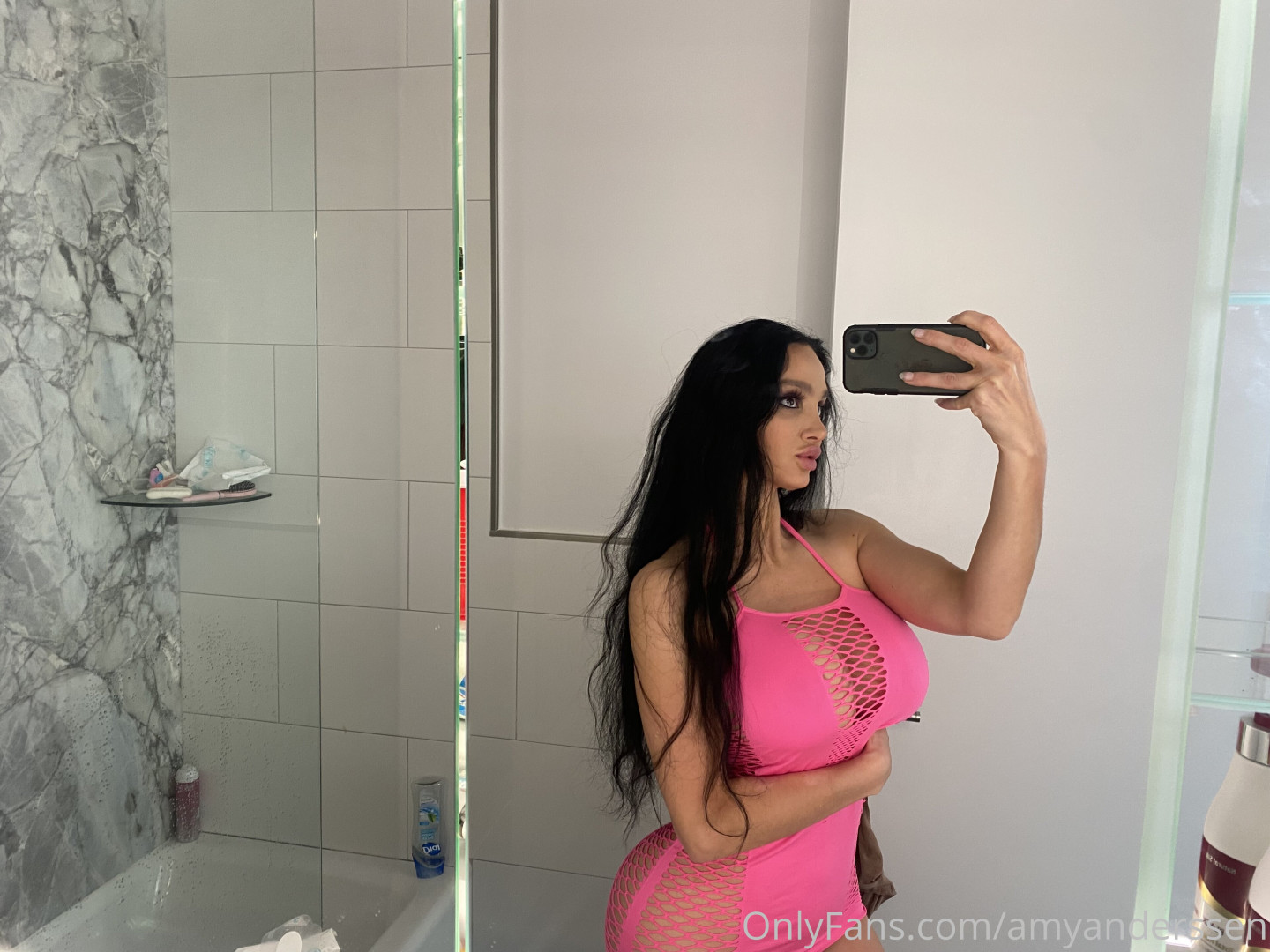 Photo by amyanderssen published on November 21,2023 21:04:22 - BestThots