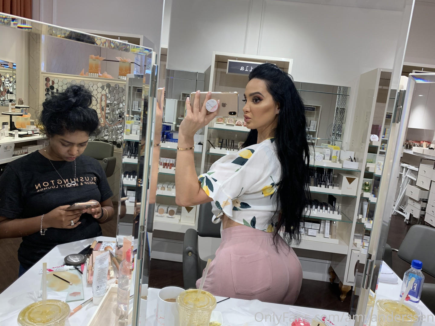 Photo by amyanderssen published on November 21,2023 21:04:32 - BestThots