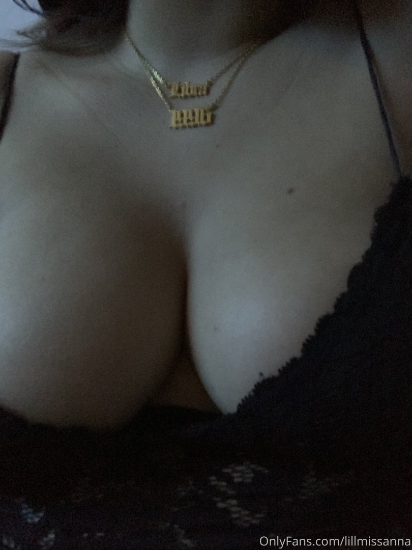 Photo by lillmissanna published on October 16,2023 12:57:46 - BestThots