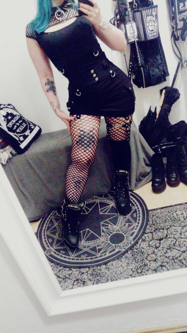 Photo by lunaticalwitchfree published on August 1,2023 11:42:18 - BestThots