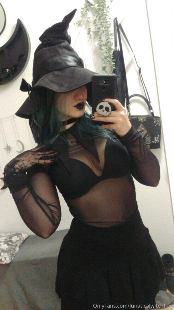 Photo by lunaticalwitchfree published on August 1,2023 11:42:48 - BestThots